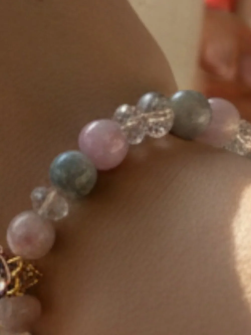 Galaxy Astronaut Bear Ice-Crackle Glass Beaded Stretch Bracelet